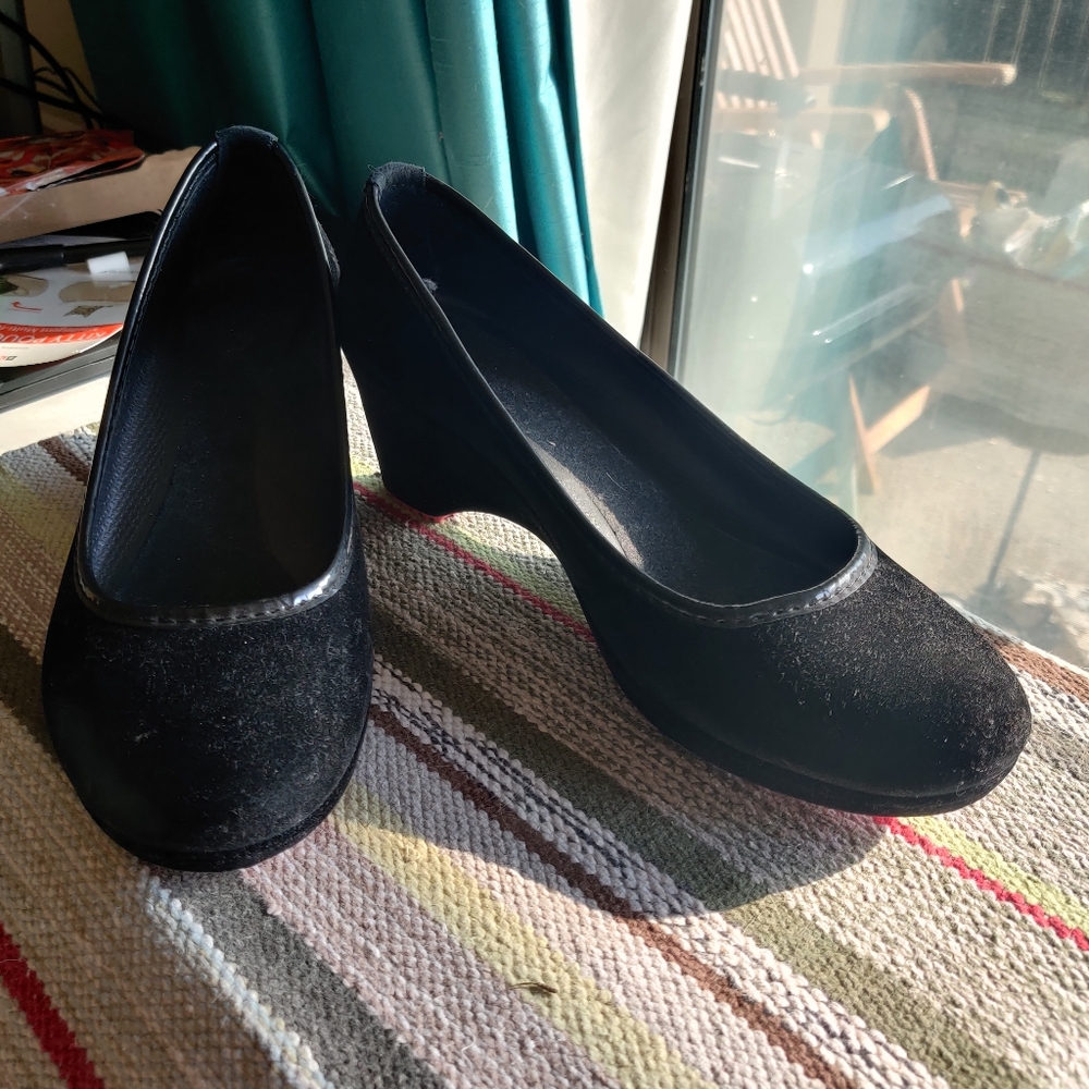 Size 11 Velvet Crocs